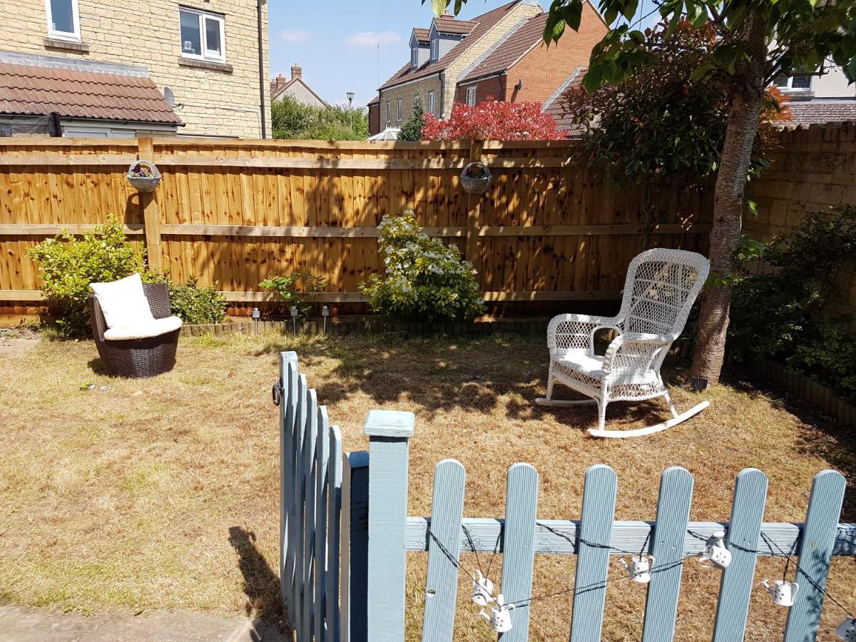 Siobhan'S Abode 2 Deluxe Doubles N Large Single No Pets Swindon Exterior photo